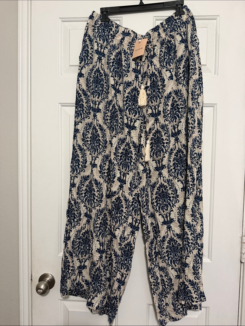 BloomChic Cream and Navy Damask Wide-Leg Pants